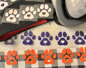 Paw Prints Iron On Decals: 10 Dog Paws DIY Crafts