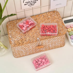 Cute Resin Push Pins – 50pcs Heart Star Thumb Tacks for Corkboard, Kawaii Office Decor, Aesthetic Bulletin Board Pins, Desk Accessories