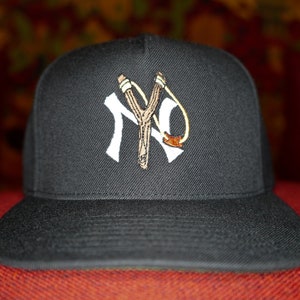 New Era Curved Brim Women 9FORTY Monogram New York Yankees MLB Brown  Adjustable Cap