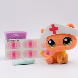 LPS | Adorable Kitten #1691 | Authentic Littlest Pet Shop | Hasbro | Collector Toys | My Toytopia