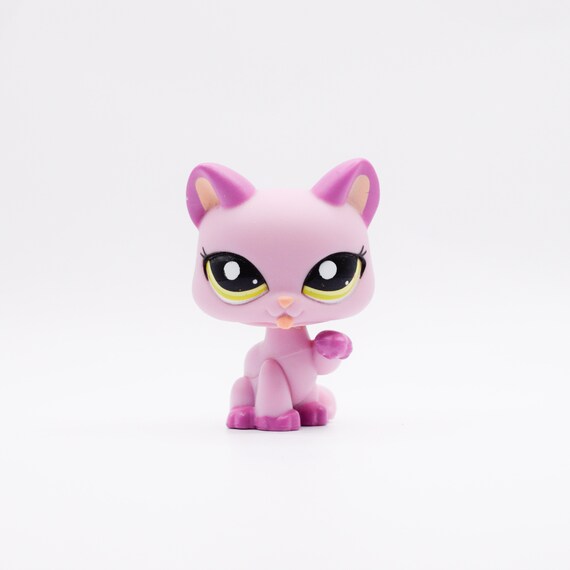 lps sitting cat