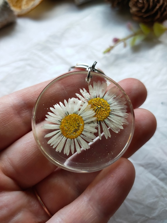 Gänseblümchen Schlüsselanhänger, Echte Getrocknete Blume in Kunstharz 