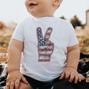 Toddler T-shirt - Peace Fingers 4th of July Memorial Day Kids TShirt - Retro Natural Infant, Toddler, Youth & Adult Tee #5621