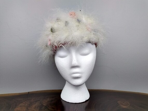 Vintage Feathered Cloche Hat Vintage Peggy Earles Cloche-Style Hat w/Feather Trim  main image 2