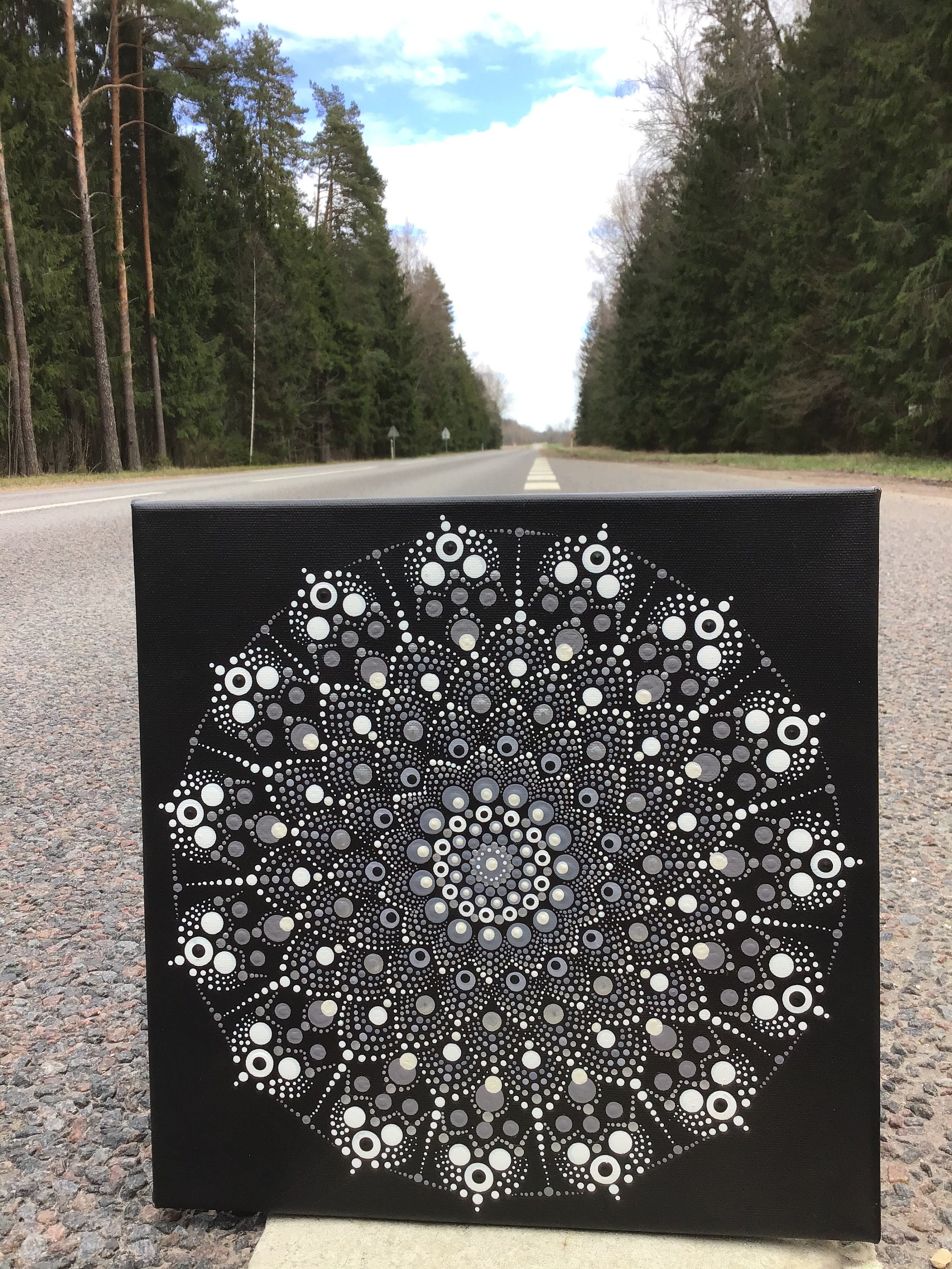 Black and White Dotted Mandala Monochrome Dot Art Mandela - Etsy