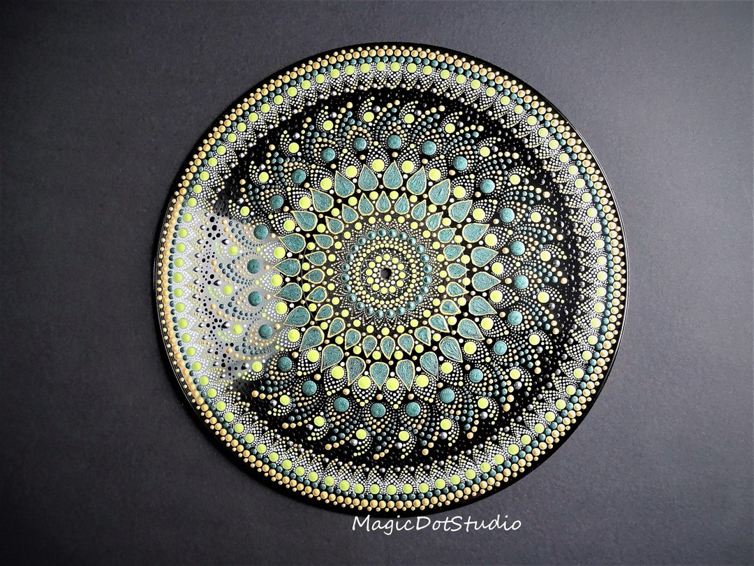 Beautiful Green and Gold Dot Mandala rainforest, Relaxing Wall