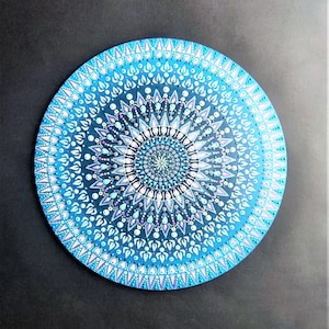 Grande mandala azul redonda "Noite", ideia de presente para casa nova, pintura de mandala de arte pontilhada, mandala pintada à mão de 40 cm, calmante e relaxante
