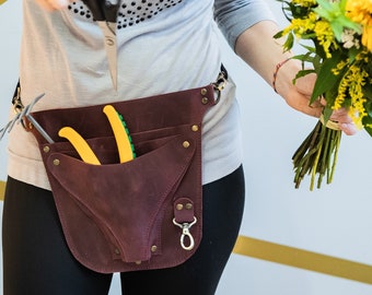Handmade Leather Gardening Belt for Comfortable Tool Storage and Organization - Garden Accessories for Women and Men