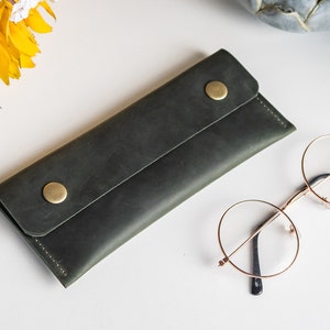 Personalized leather glasses sleeve, Custom eyeglasses case, Reading glasses holder, Engraved sunglasses pouch, Personalized gifts for him