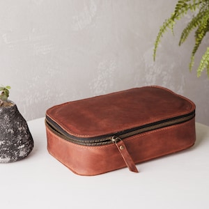 Leather shaving kit,Mens shaving kit,Mens leather toiletry bag,Monogrammed dopp kit,Leather custom dopp kit,Leather pouch,Groomsmen gifts
