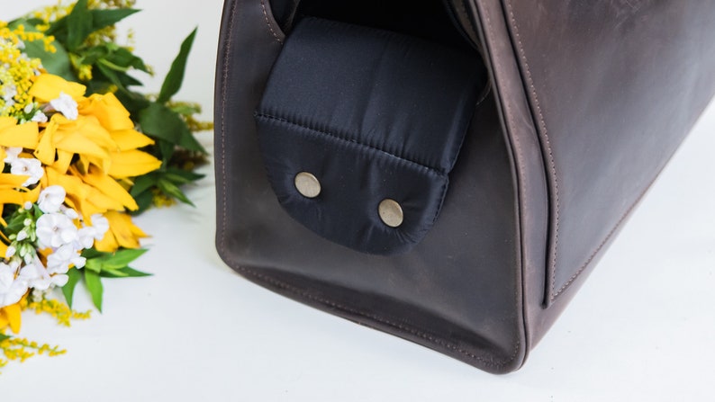 Pet travel bag, Modern cat carrier, Cat purse tote bag, Dog purse carrier, Dog travel bag, Pet carrier bag, Pet carrier purse, Luxury pet carrier, Portable pet carrier, Designer pet carrier, Small pet carrier, Pet carrier, Pet purse,Pet bag,Dog purse