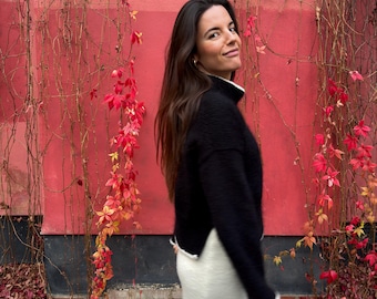 Patrón de tejido de jersey corto para mujer, de arriba a abajo, con videotutoriales y herramienta de tejido gratuita.