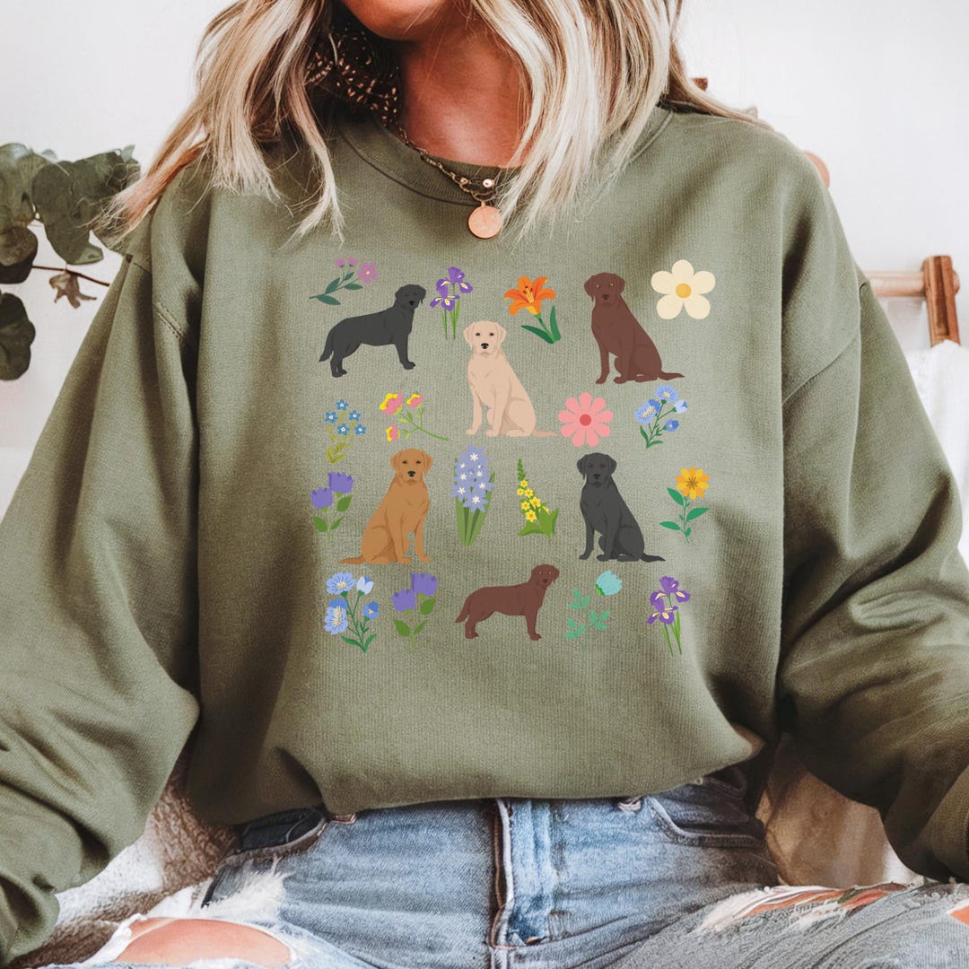 Labrador Retriever Dog Floral Pattern Sweatshirt | Dogs and Flowers ...