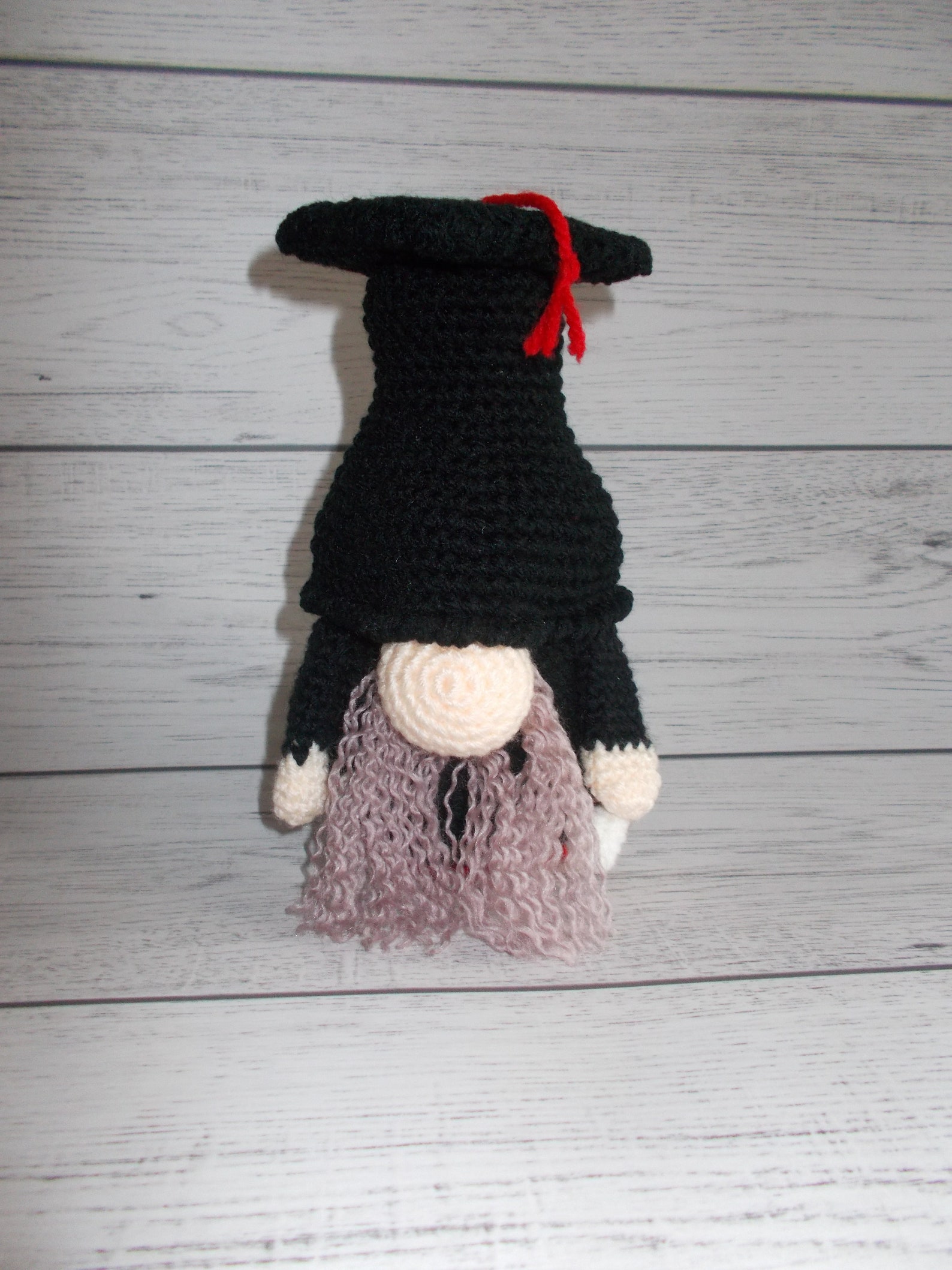 Handmade crochet graduation gnomes. aprox 19cm tall | Etsy