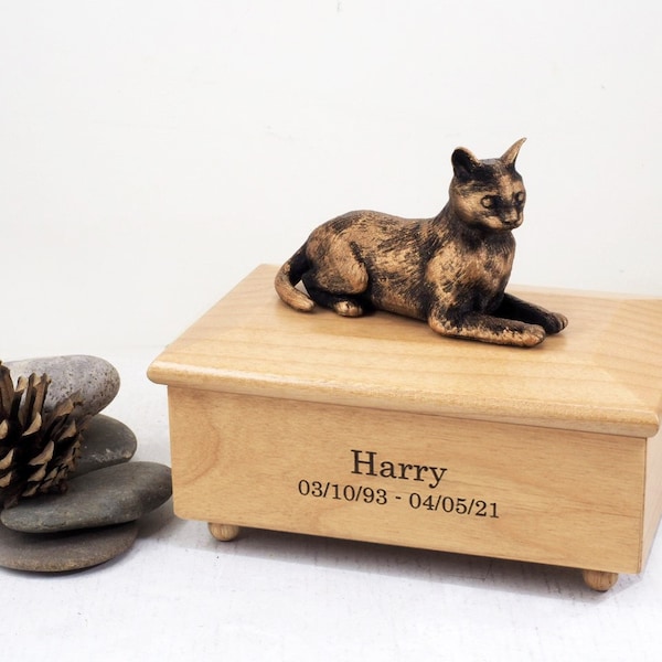 Cat, Cat Urn, Ashes Urn Engraved, Memorial Custom Urn for Cat, Pet Memorial, Cremation Urn Casket, Cat figure, Cat sitting