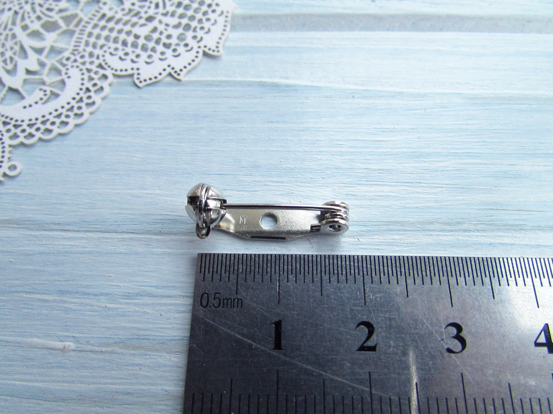 牛型金属オブジェ 部位名刻印 20 Pcs Brass 25 Mm Silver Metal Brooch Pin 0,98 Inch Made in