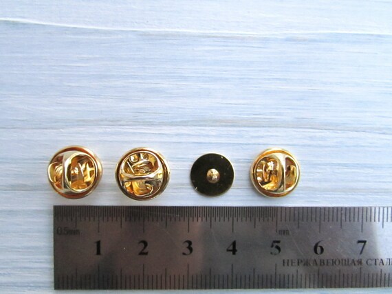 ゴールドトーン 11.5 mm タイタック 10個入り：ブランクブローチ