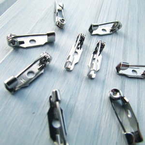 20 Stück Messing 15 mm Silber Metall Brosche Pin 0,59 Inch Made in Japan Brosche Basis MetallTeile für handgemachte japanische Brosche Schmucknadel Bild 9