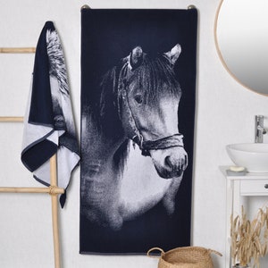 Horse towel, woven blue beach, pool towel, High quality cotton towel, large beach towel, 59x26 inches horse lovers gift, gift idea