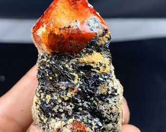 レッドジルコン標本：58グラム、パキスタン産 - Etsy 日本