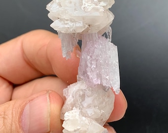 Pink Kunzit Kristall mit Quarz, Kunar Tal, Pakistan (30 Gramm)