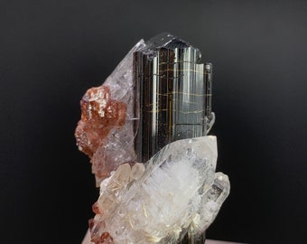 Turmalina Negra com Granada e Cristal de Quartzo - Origem Shigar Skardu