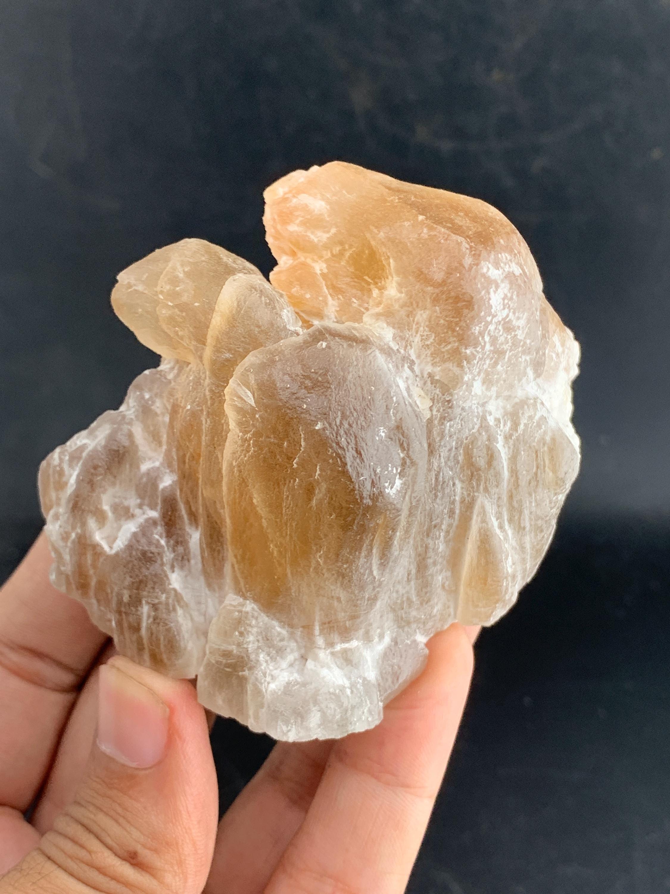 エッチングされた角閃石インクルージョン水晶 - パキスタン