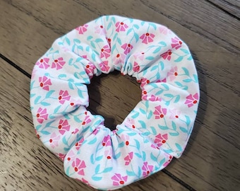 White Flower Scrunchie, White Spring Scrunchie, Thick hair scrunchie