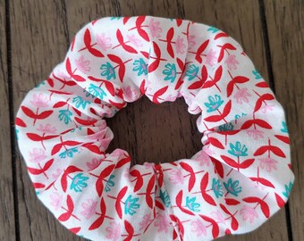 Thick hair scrunchie, Spring scrunchie, white flower scrunchie, thick hair accessory