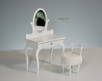 Small dressing table for a doll in 1/6 scale