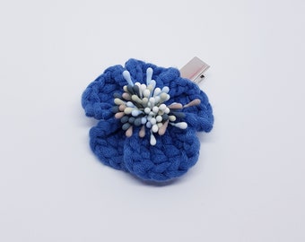 Handmade hairclip blue flower