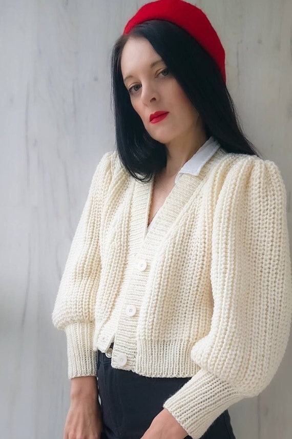 【DISCERNMENT】Velua crop knit cardigan Knit Cardigan Cropped Sweater Long Sleeve Feather Trim