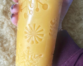 Jumbo Snowflake Beeswax Candle, 70+ Hour Burn Time