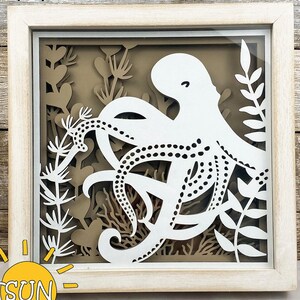 Scatola con ombra di polpo SVG / Decorazione murale per casa al mare File di taglio laser / Scena oceanica costiera SVG / Criut svg