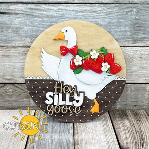 Module SVG fraise pour accroche-porte oie interchangeable | Fruit d'été | Fichier découpé au laser pour décoration de porte | Téléchargement numérique