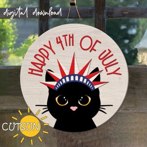 Feliz 4 de julho cabide de porta svg Placa de porta do Gato Patriótico SVG Coroa da Estátua da Liberdade svg Glowforge svg Arquivo cortado a laser Cricut SVG