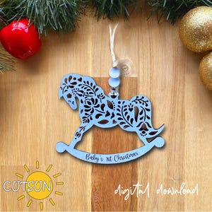 Babys erstes Weihnachten SVG Laser geschnitten Datei Schaukelpferd ornament SVG Weihnachtsverzierung SVG 1