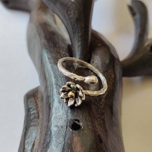 Contemporary Silver flower ring, Hand Carved Silver Ring decorated with brass ball, Everyday Casual Ring, Adjustable Ring, Tree Branch Ring