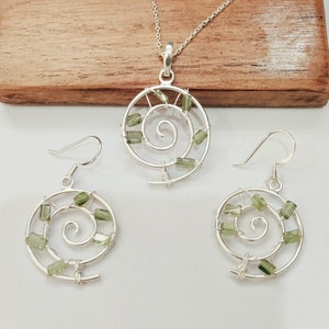 Anhänger Set, Silber Anhänger Set mit Ohrring, Edelstein Anhänger Set, Peridot Anhänger Set, Weihnachtsgeschenk, Mutter Geschenk, Jubiläumsgeschenk.