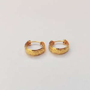 22k Gold Hoops, Gold Earrings, Indian Gold Jewelry, Hallmark Gold Earrings, Tiny Hoops, Gift for her, Anniversary Gift, solid Gold Hoops