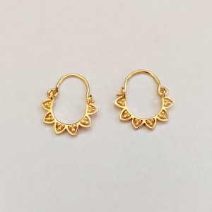 18k Gold Flower Earrings, Tiny Gold Hoops, Leaf Gold Hoops, Tiny Gold Earrings, Solid Gold Hoops,Indian Gold Hoops, Classic Gold Earrings