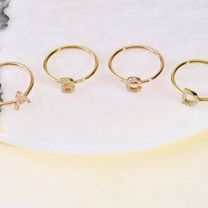 Anel inicial de ouro 18k, anel de ouro maciço, anel de letra de ouro, anel de nome personalizado, anel inicial de ouro, anel de nome personalizado, anel de promessa, presenteie-a