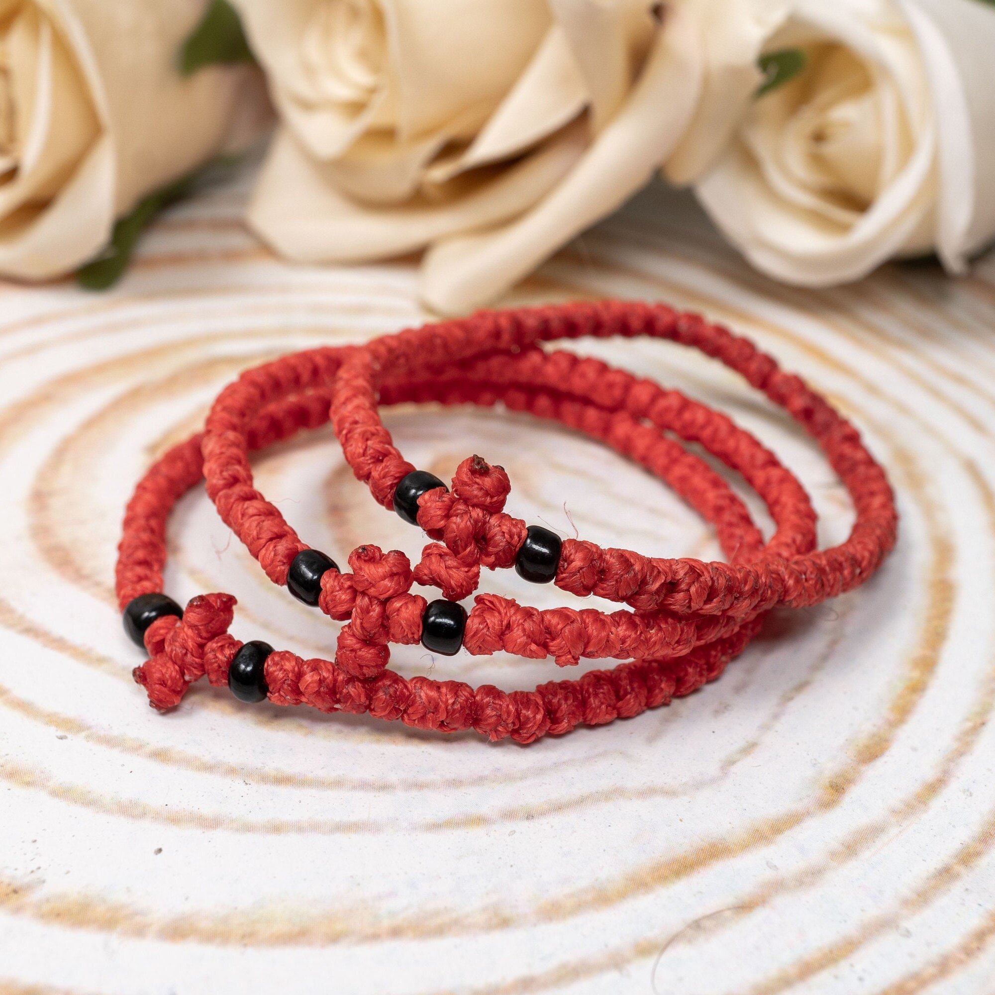 Hinduism (The forgotten facts) - SIGNIFICANCE OF THE RED THREAD TIED AROUND  THE WRIST By Stephen Knapp It is customary for Hindus to tie a red thread -  commonly called a mauli