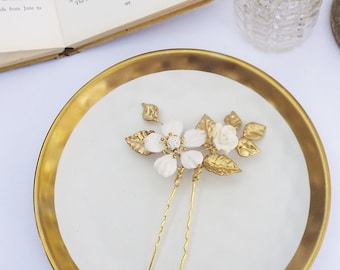 Gold flower bridal hair pin, Bridal hair accessory  #221