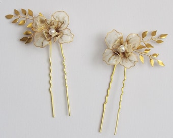 Gold and White flower bridal hair pins, Gold Bridesmaids Hairpins, Set of two     #326