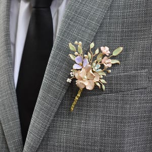 Floral pastel boutonniere, Groom's boutonniere #351