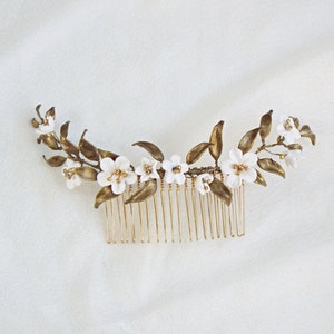 Gold bridal hair comb, Antique gold leaf hair comb, bridal hairpiece, bridal flower comb, Antique style haircomb #263