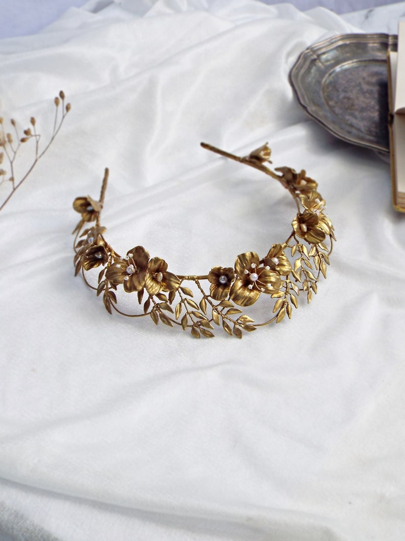 Gold bridal crown, Antique style bridal crown, Bridal tiara 233 image 1