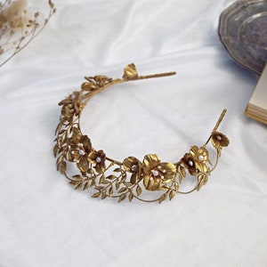 Gold bridal crown, Antique style bridal crown, Bridal tiara 233 image 3