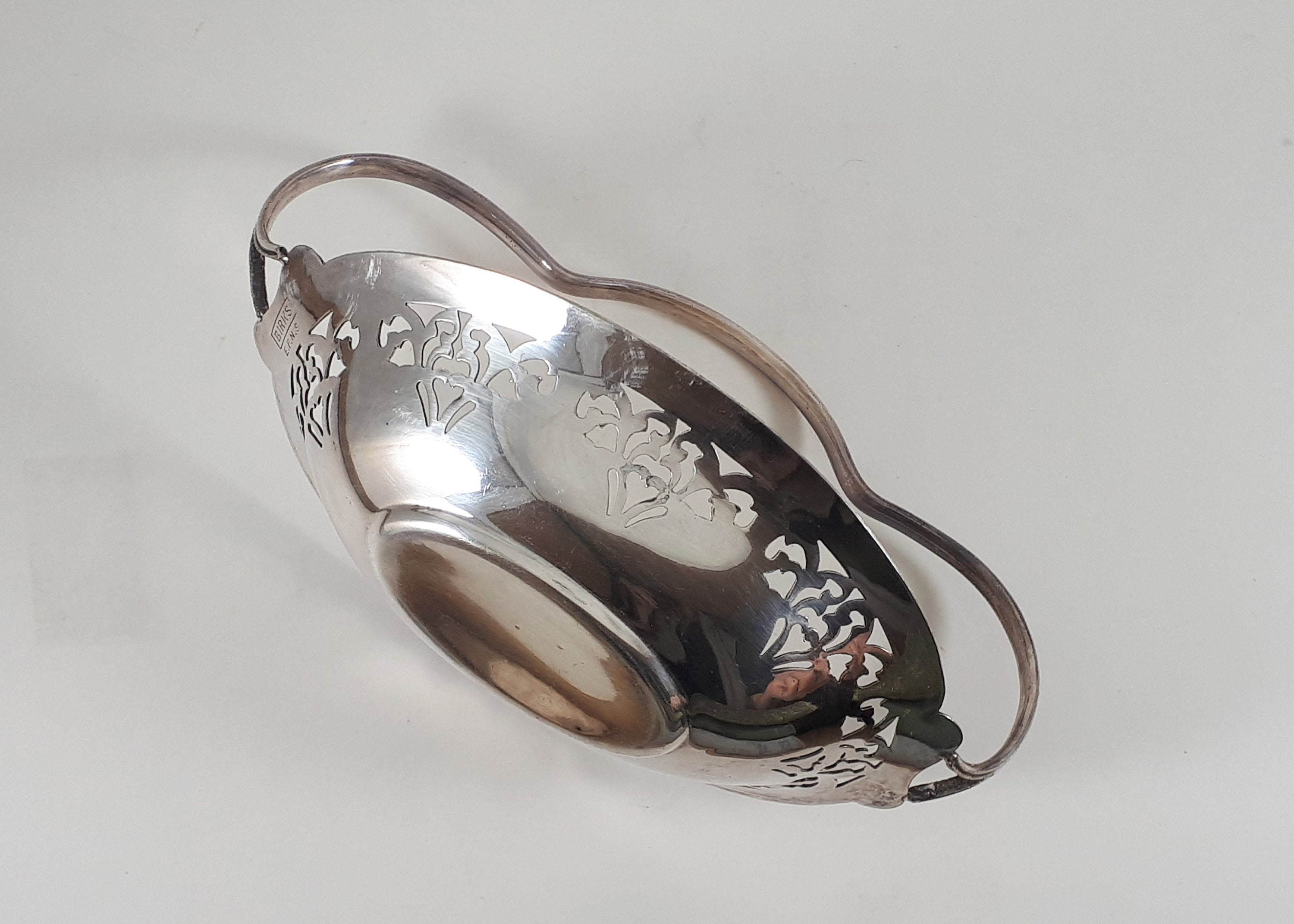 Birks Oval Silver Plated Candy Dish Vintage Scalloped Handled Silver ...